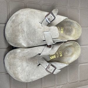 Birkenstock clog size 36 gently worn